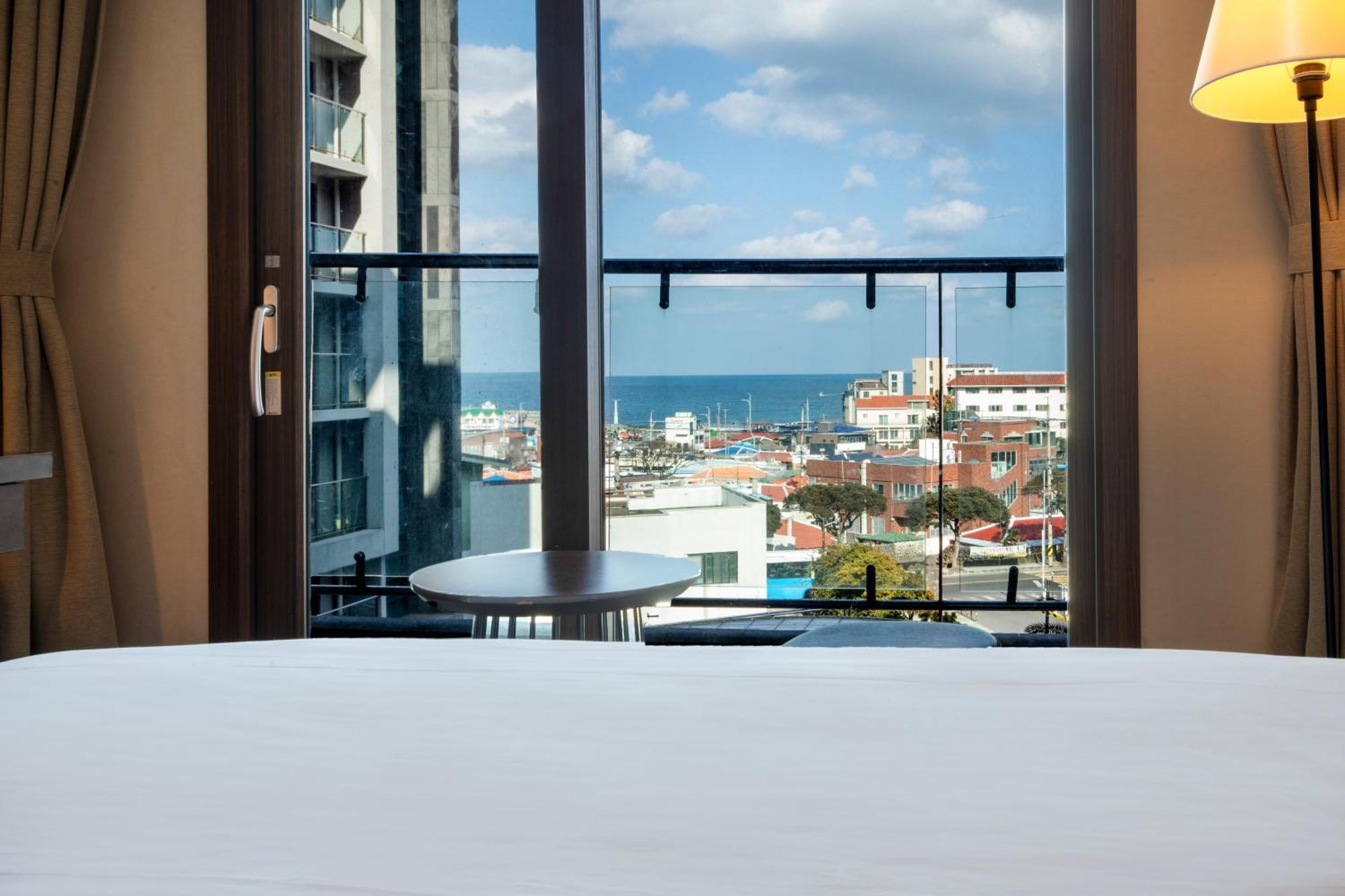 Ramada By Wyndham Jeju Hamdeok Hotel Ngoại thất bức ảnh