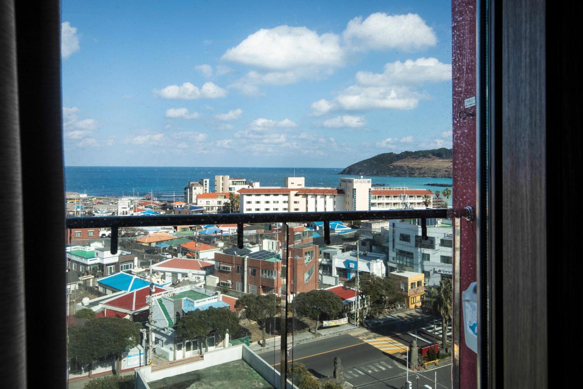 Ramada By Wyndham Jeju Hamdeok Hotel Ngoại thất bức ảnh