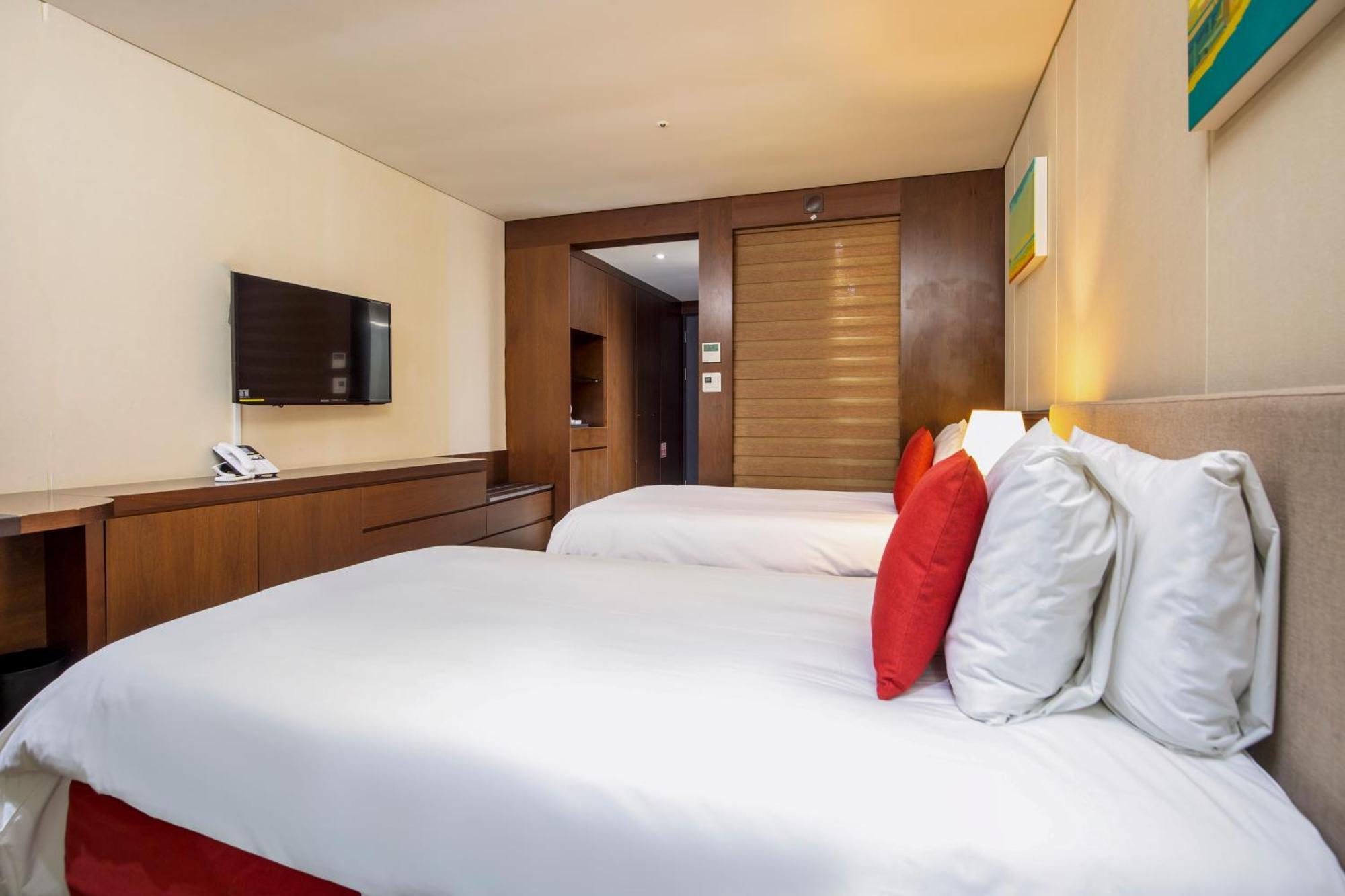Ramada By Wyndham Jeju Hamdeok Hotel Ngoại thất bức ảnh